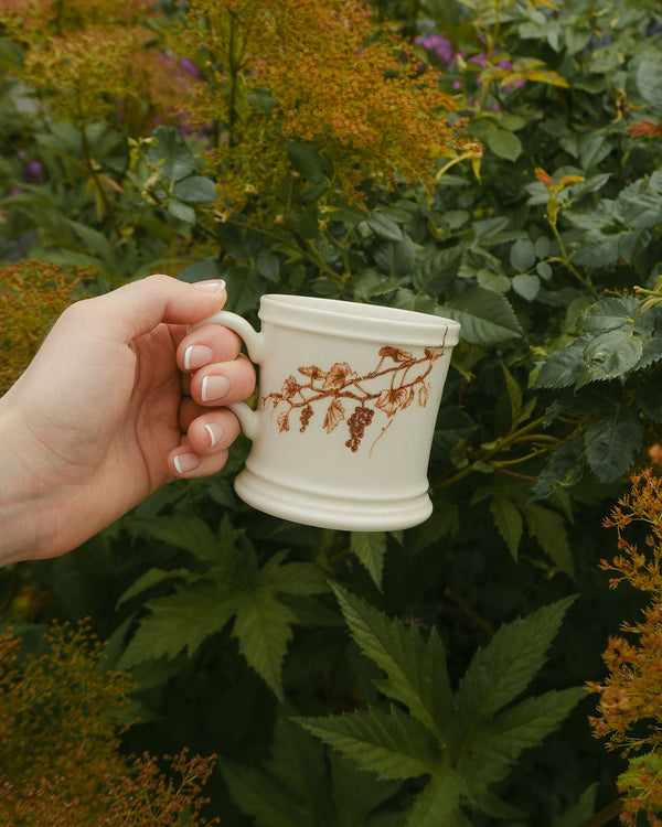 Grapevine Porcelain Mug, Brown