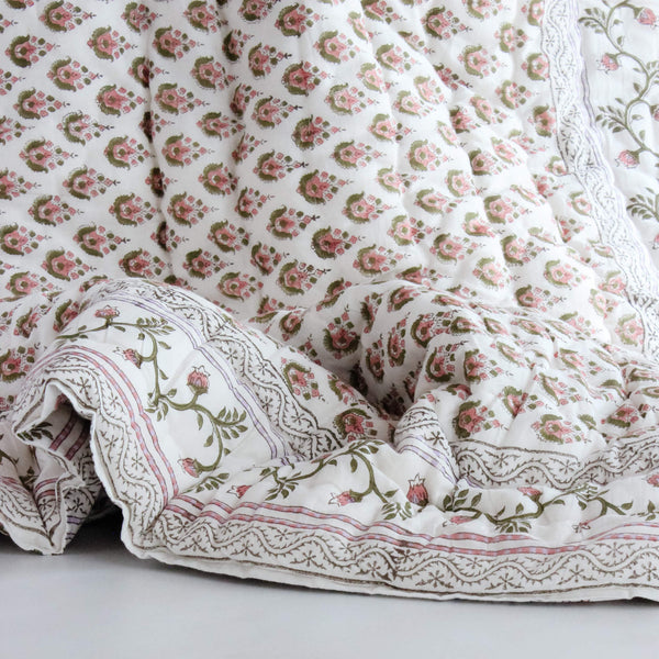 Rosebud Organic Cotton Quilt | 90" Queen