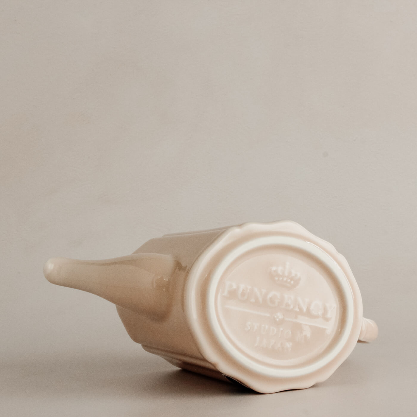 The Pungency Pink Porcelain Teapot by Marumitsu Pottery