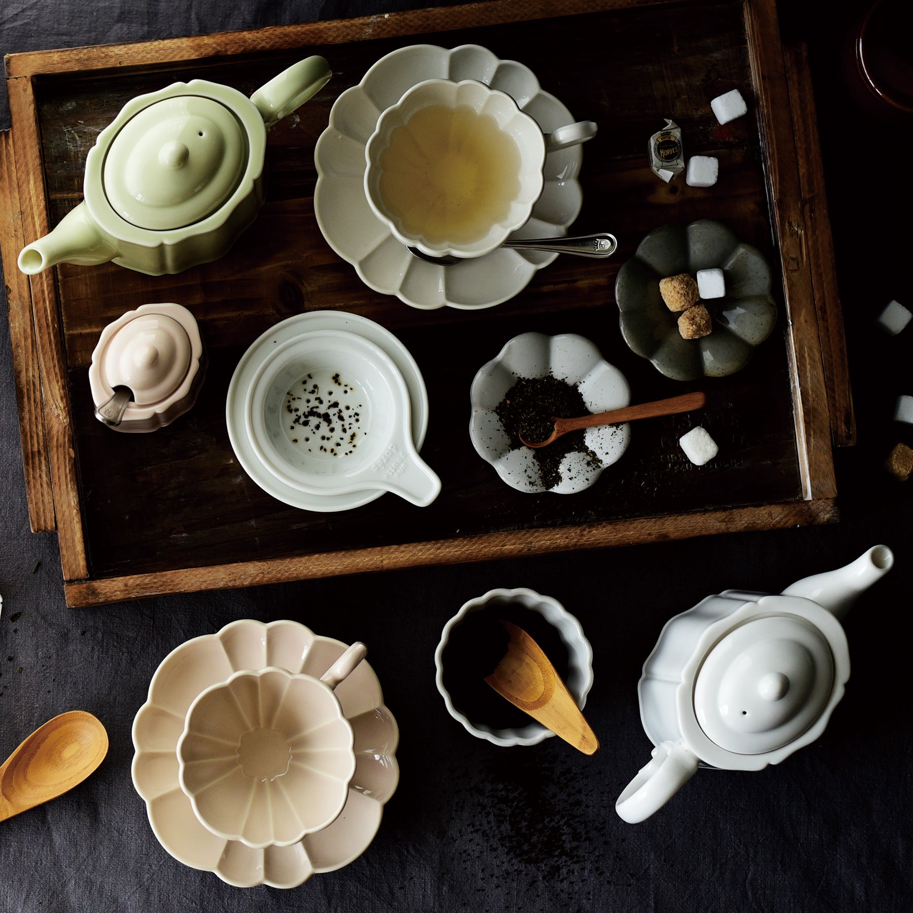 Green Japanese Porcelain Teapot - Faire Living