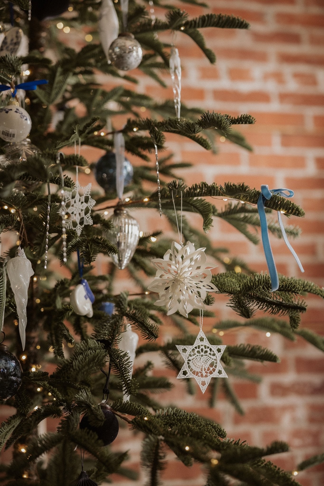 Complementary Glass Ornament ✨ - Faire Living