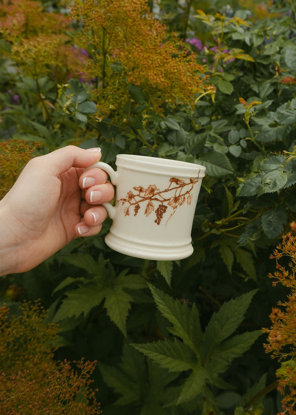 Grapevine Porcelain Mug, Brown