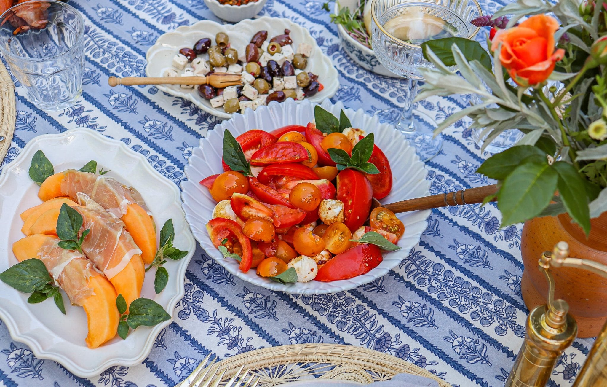 Girasole Grey Floral Serving Bowl - Faire Living