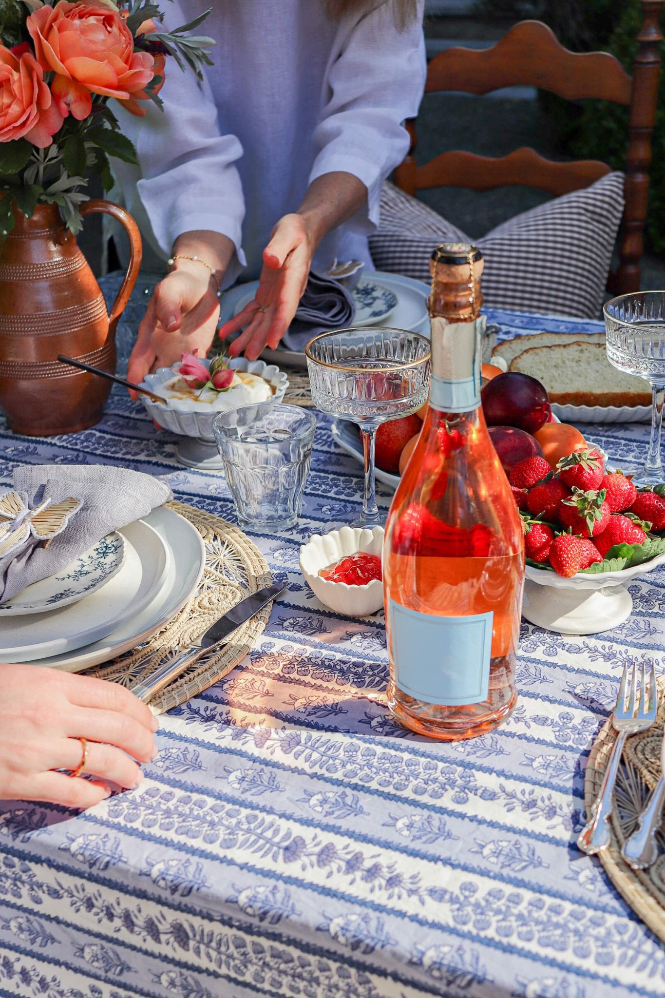 White Dandelion Porcelain Snack Bowl - Faire Living