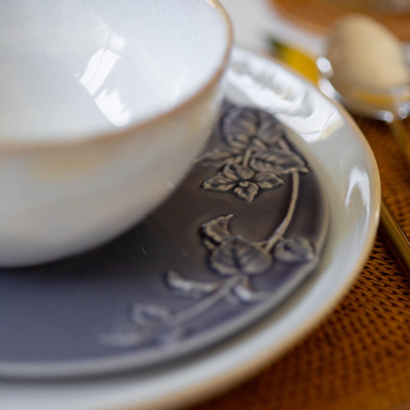 Navy Mint Leaf Plate - Faire Living