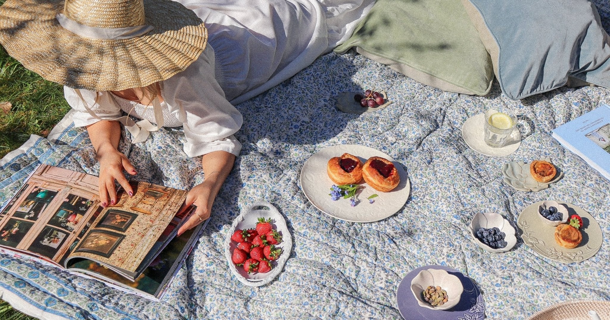 Somerset Hand Woven Wicker Picnic Basket - Faire Living