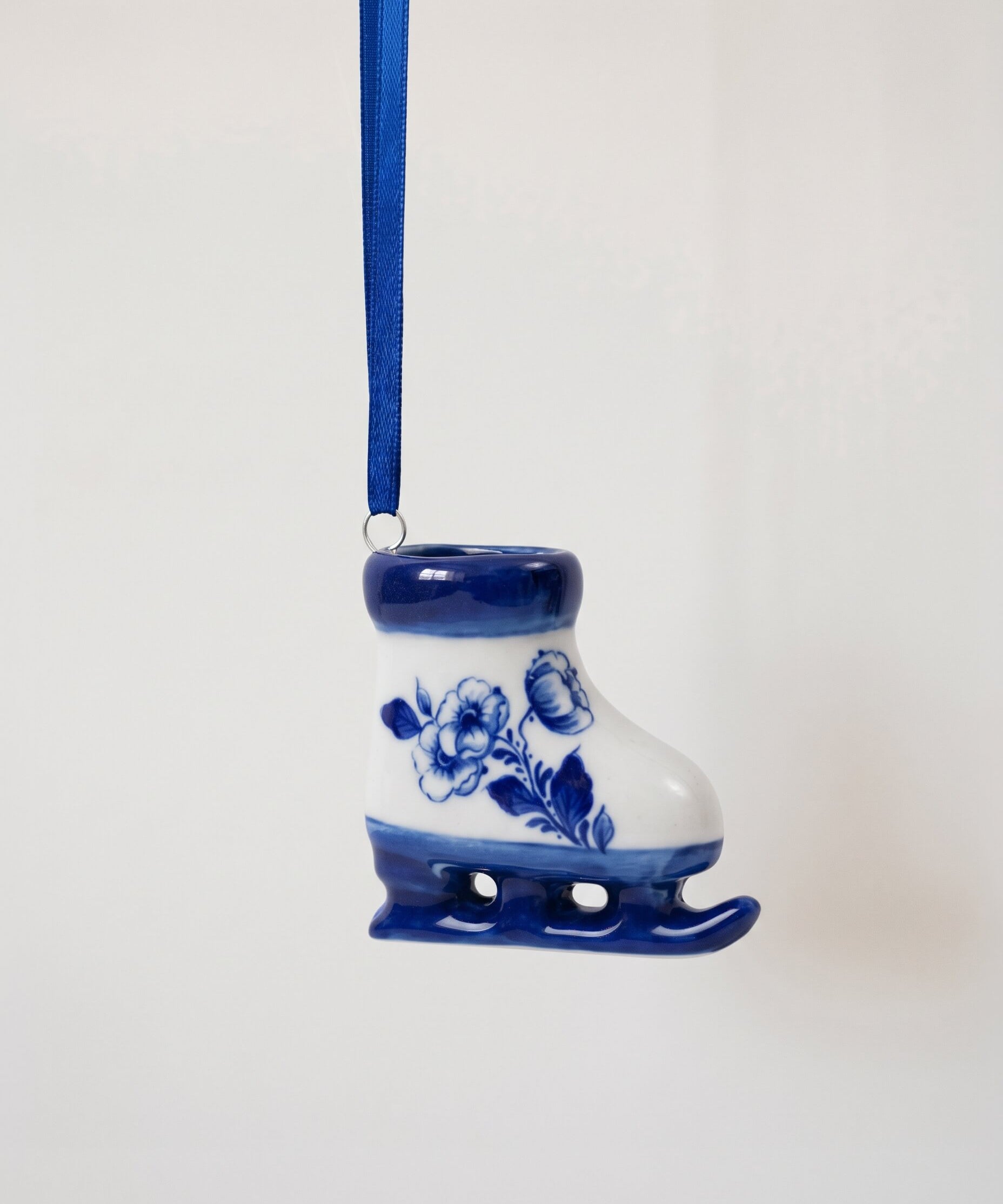 Delft blue hand-painted porcelain ice skate ornament, made in Delft, Netherlands