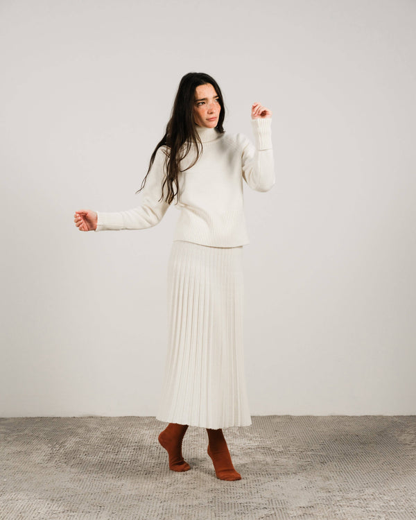 Italian Cashmere Pleated Skirt in White