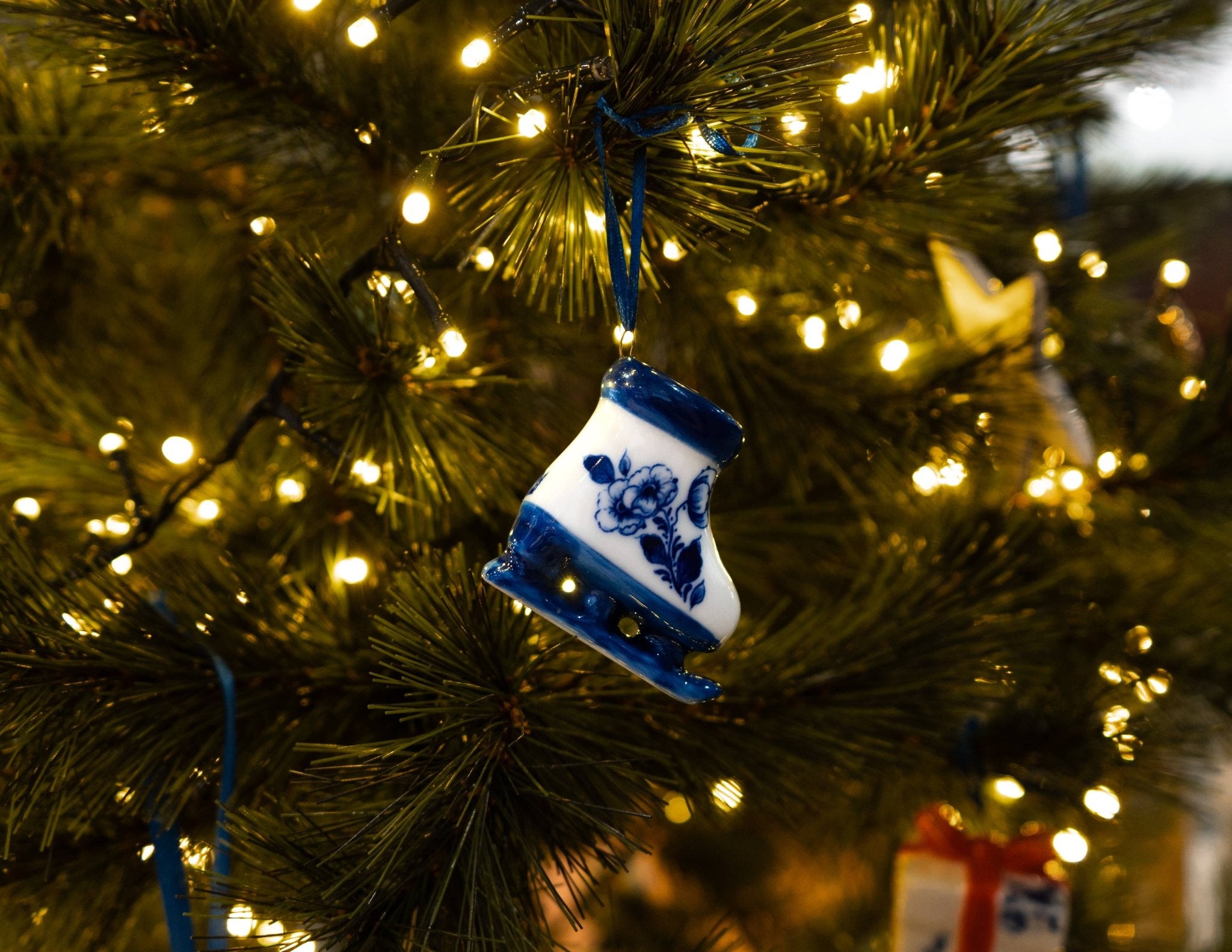 Delft Ice Skate Ornament - Faire Living