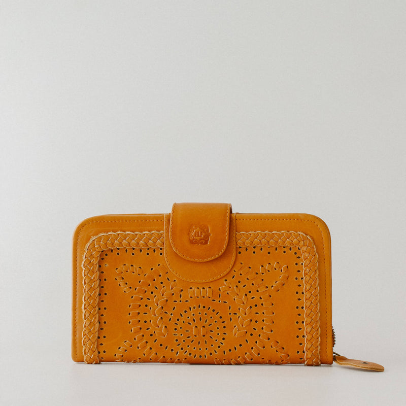 Marrakech Leather Clutch in Dark Tan