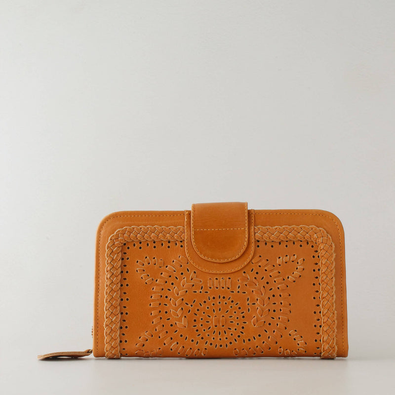 Marrakech Leather Clutch in Dark Tan