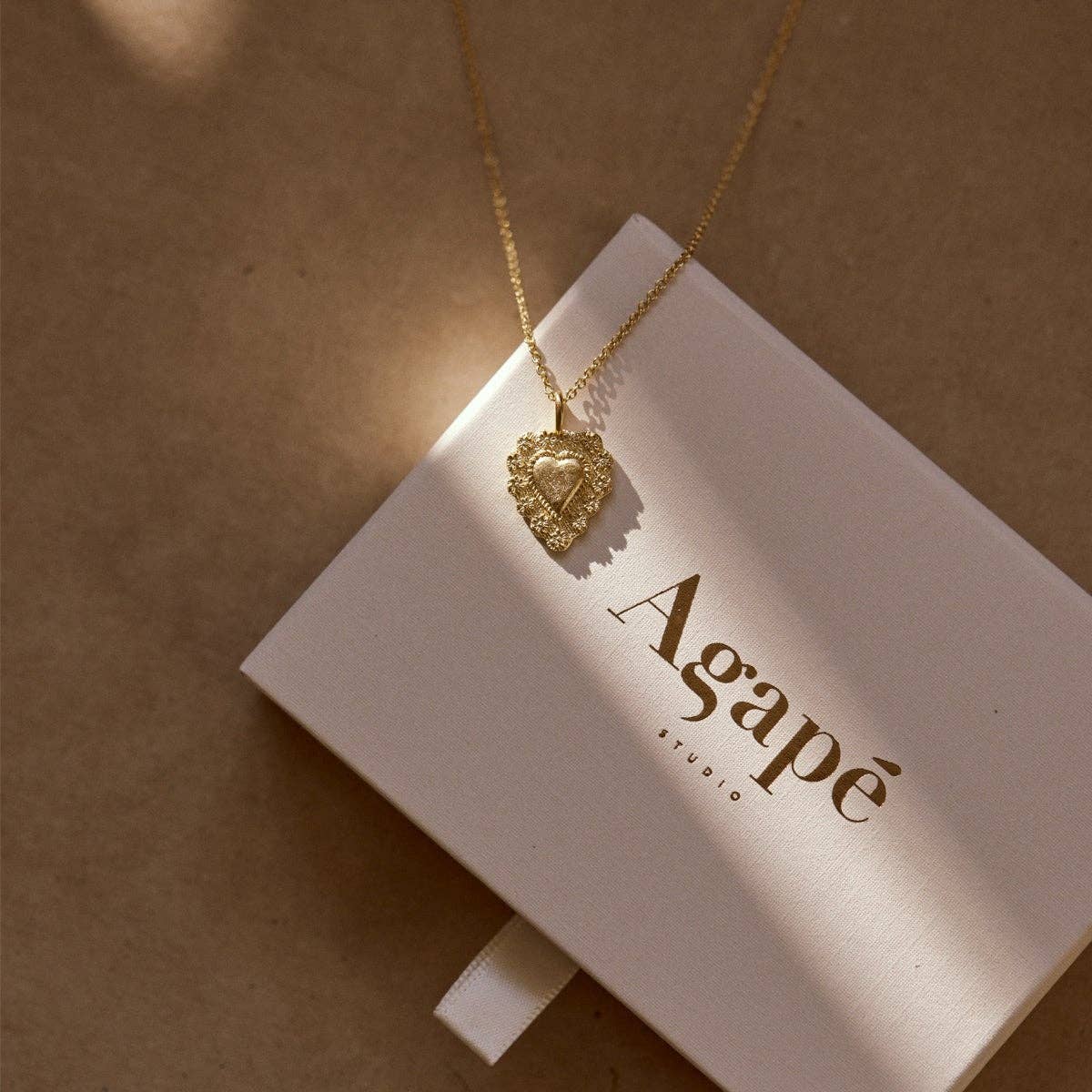 Aphrodite 24k Gold Plated Heart Necklace - Faire Living