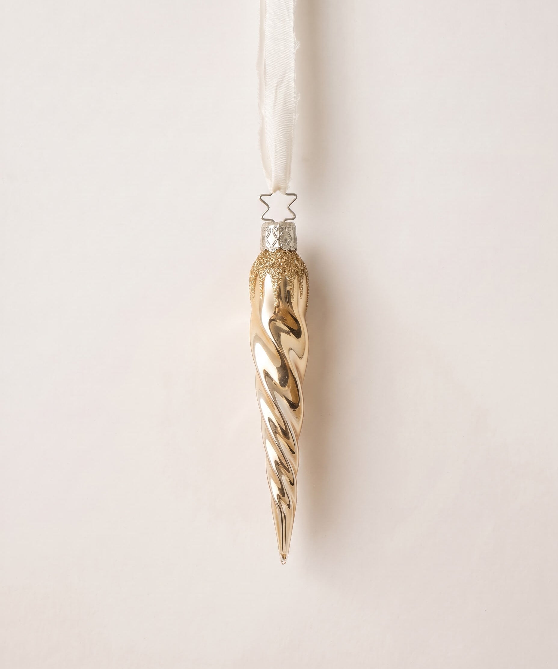 Long gold glitter-dusted glass icicle ornament, mouth-blown by Inge-Glas of Lauscha, Germany