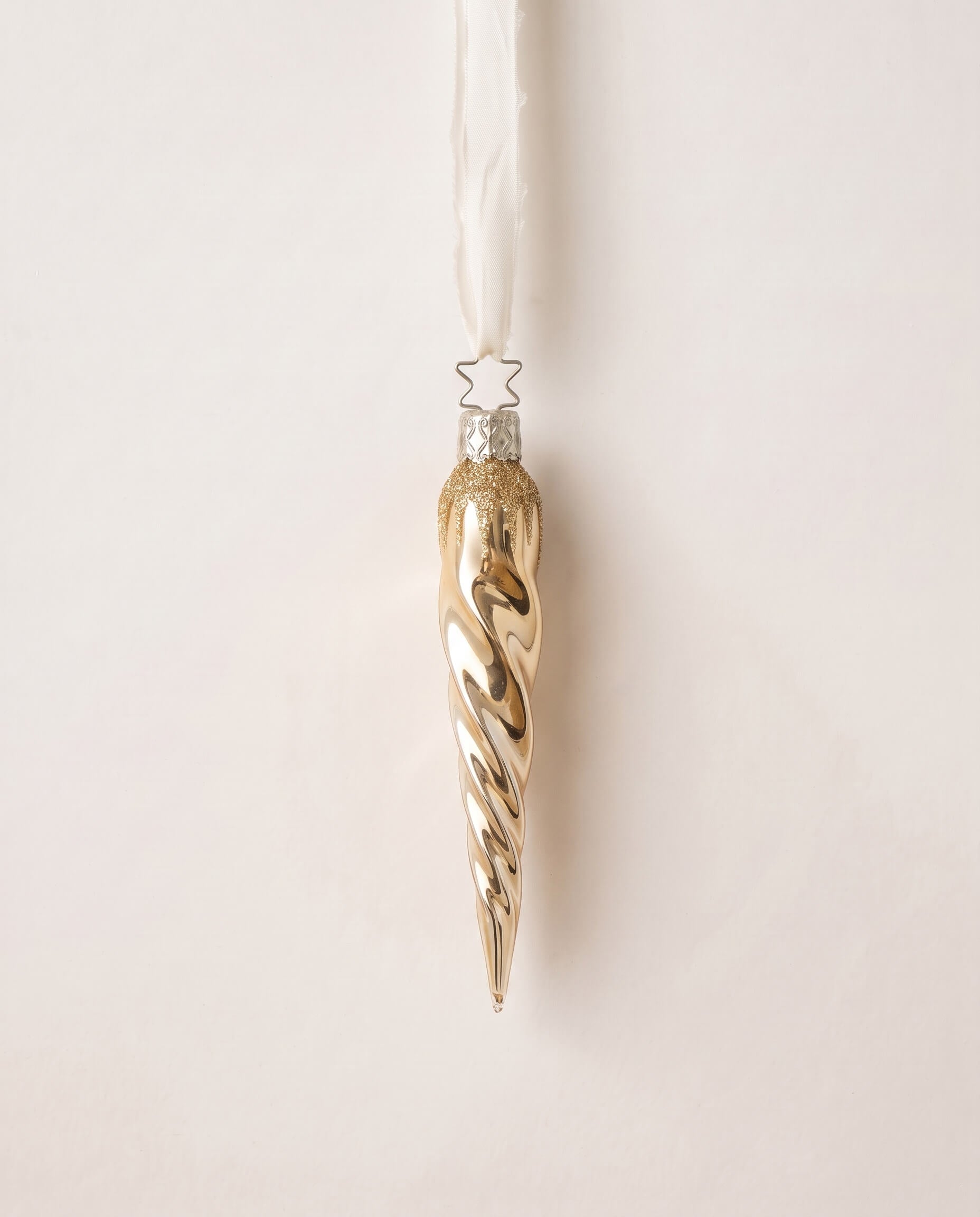 Long gold glitter-dusted glass icicle ornament, mouth-blown by Inge-Glas of Lauscha, Germany