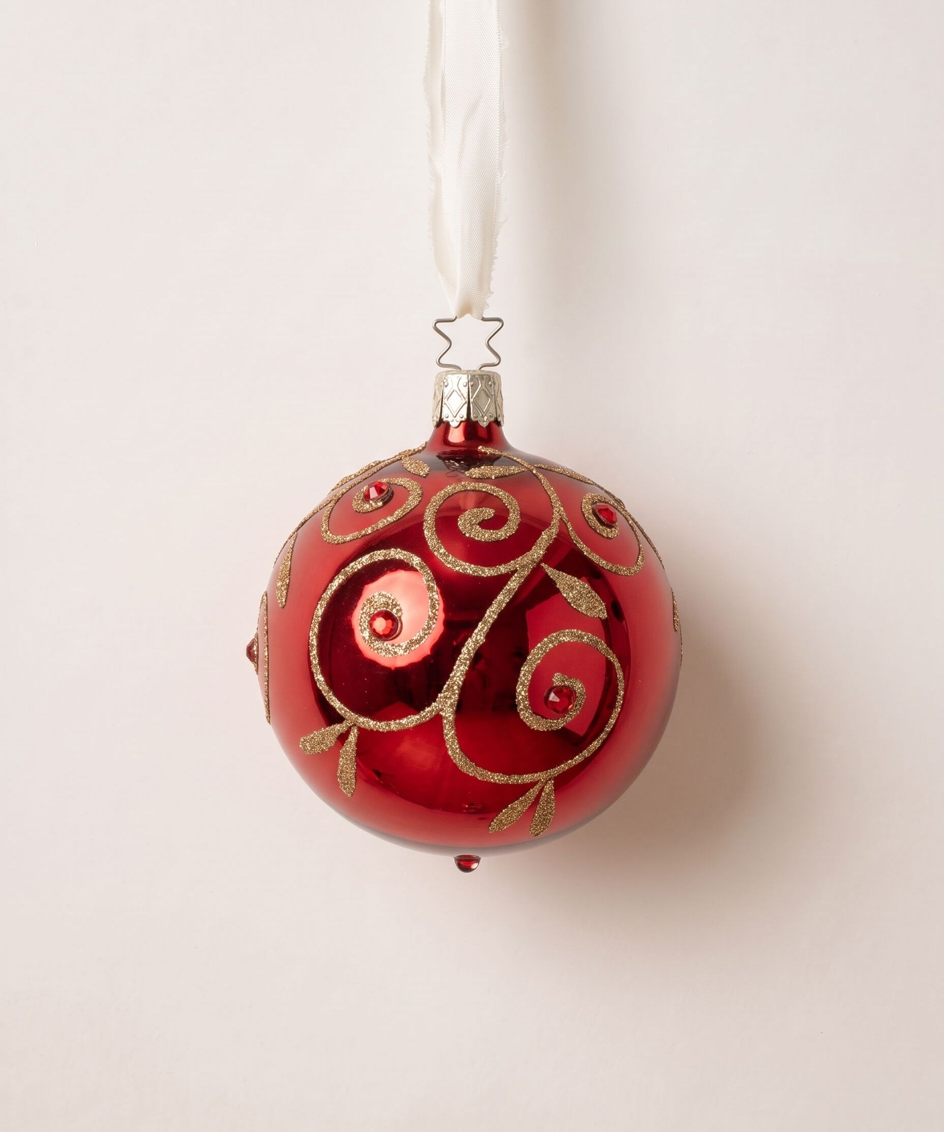 Deep crimson mouth-blown glass ornament with glitter swirls and Czech crystals, by Inge-Glas of Lauscha, Germany