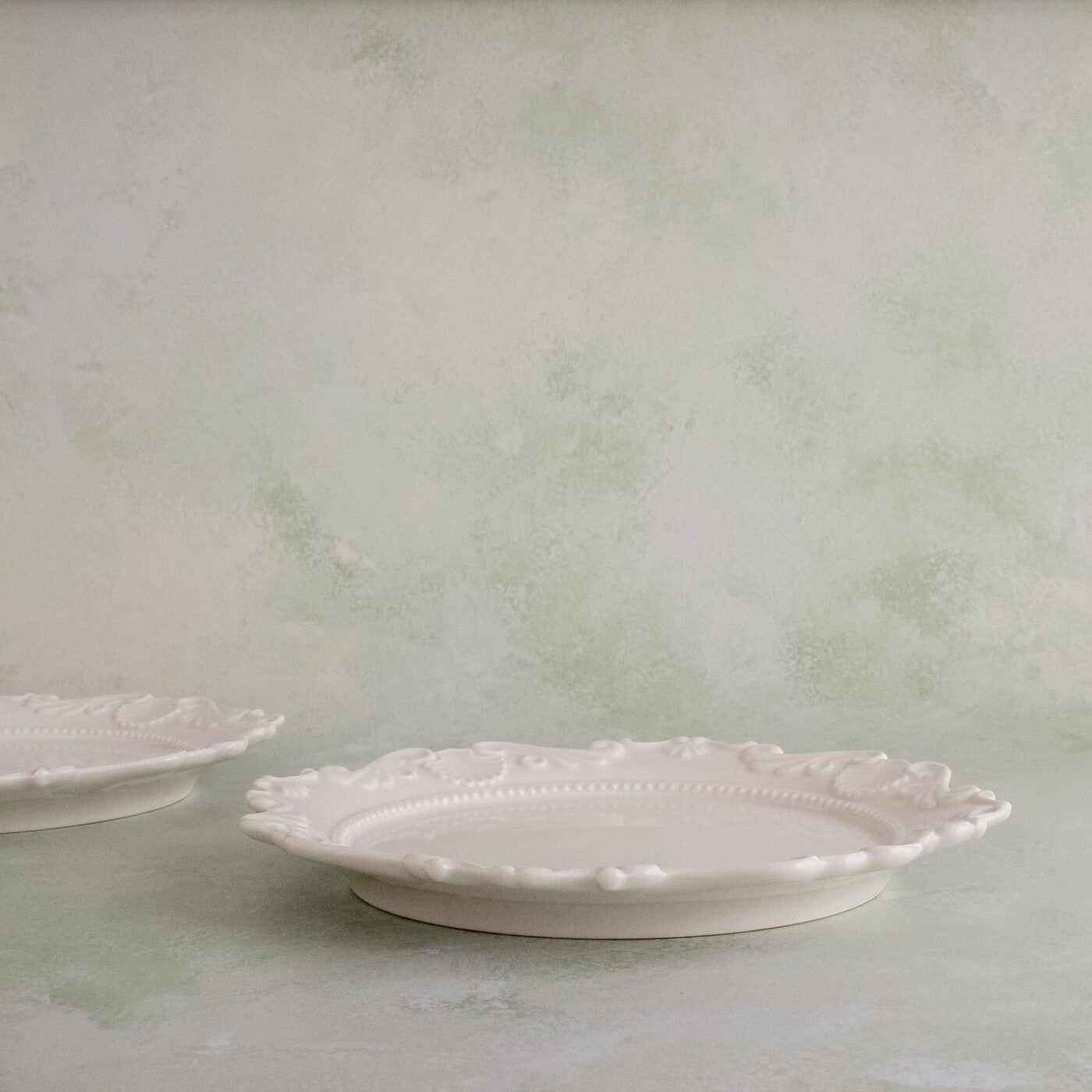 Porcelain Shell Serving Plate