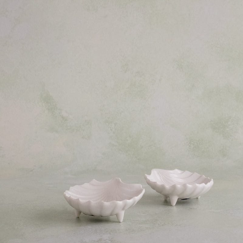 Porcelain Footed Shell Dish