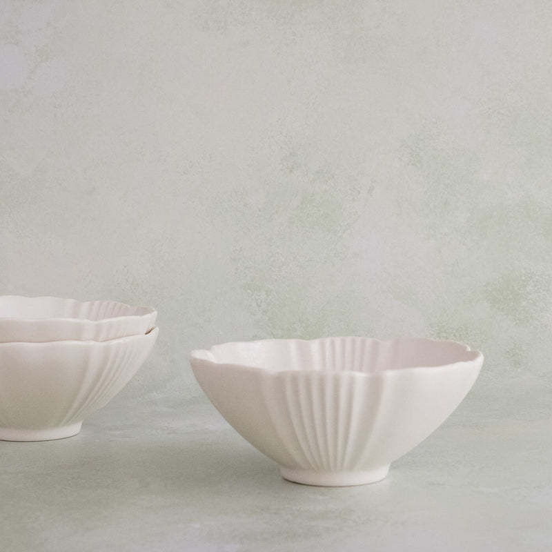 White Sparrow Porcelain Side Bowl by Marumitsu Poterie Japan
