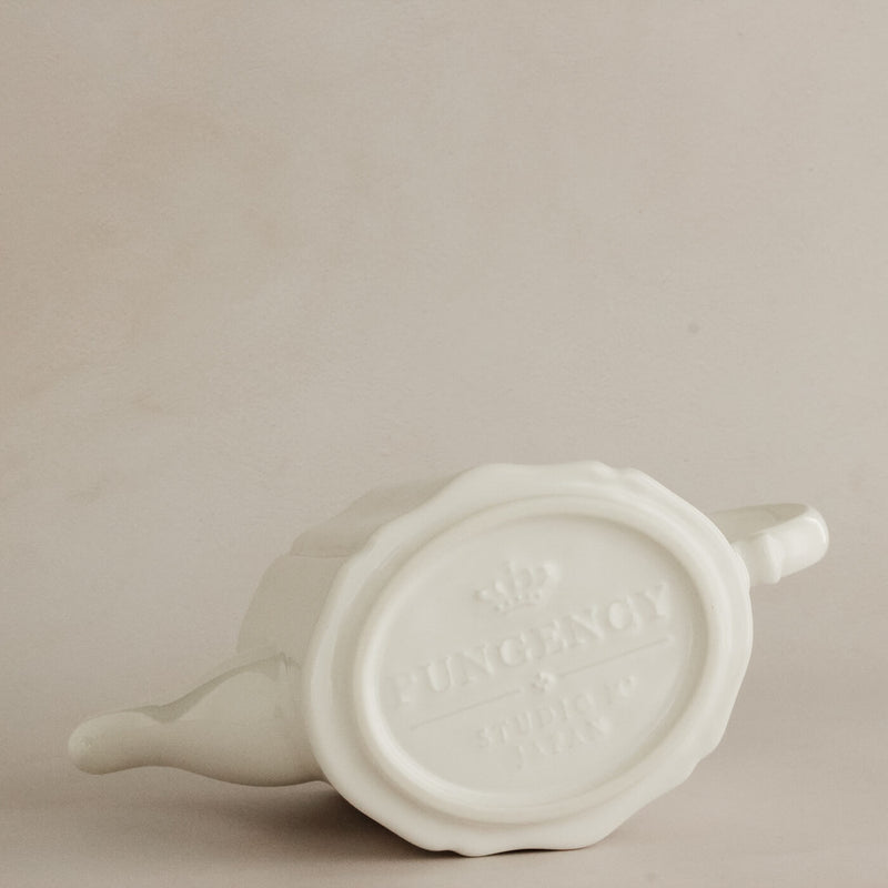 White Japanese Porcelain Teapot by Marumitsu Poterie of Japan
