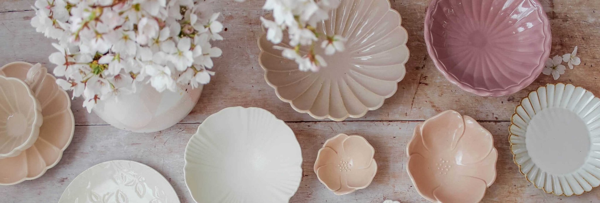 Cream Magnolia Stoneware Side Plate - Faire Living